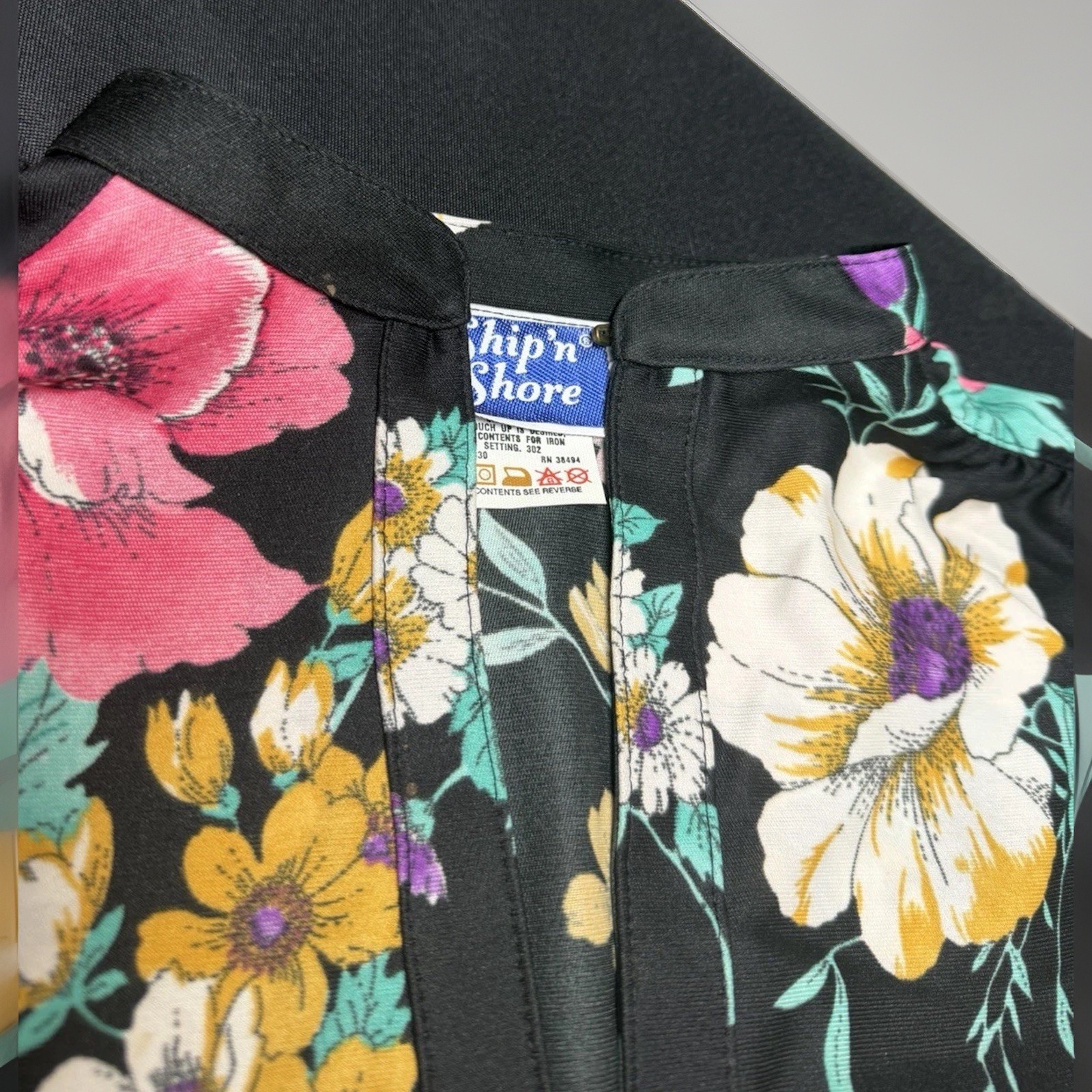VTG 70s 80s Ship 'n Shore NWT Black Floral Qiana Style Polyester Blouse Size 10