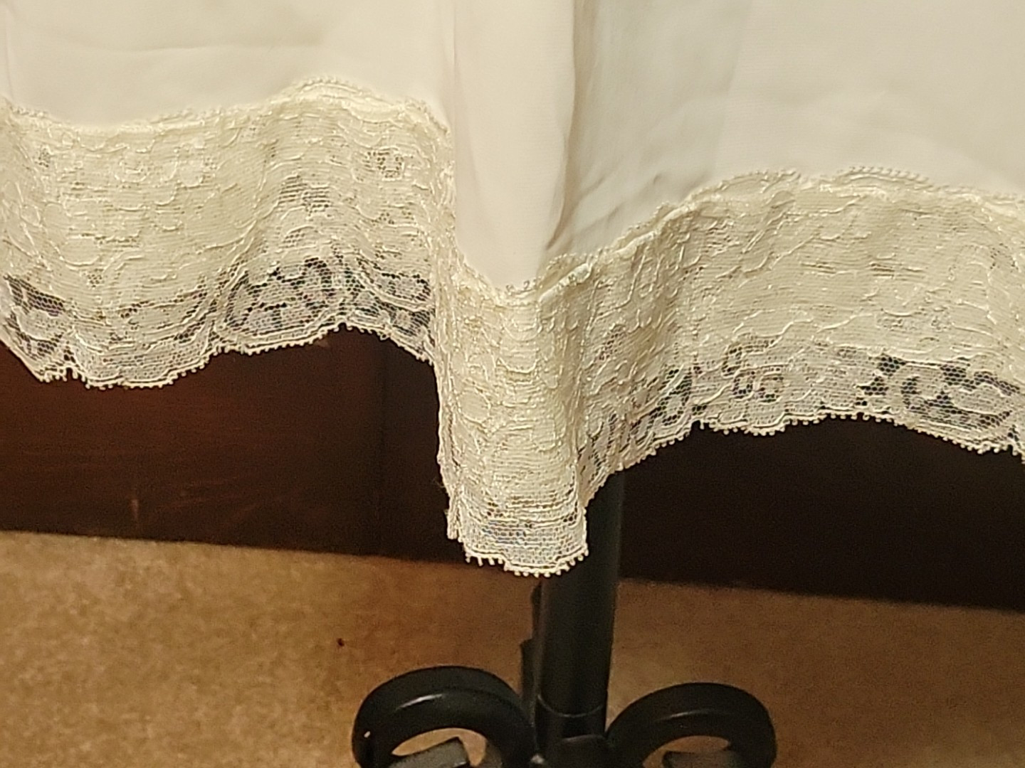 Vtg 50s Vanity Fair Tricot Nylon Full Slip Off White Sz 32 Embroidered Tag Lace