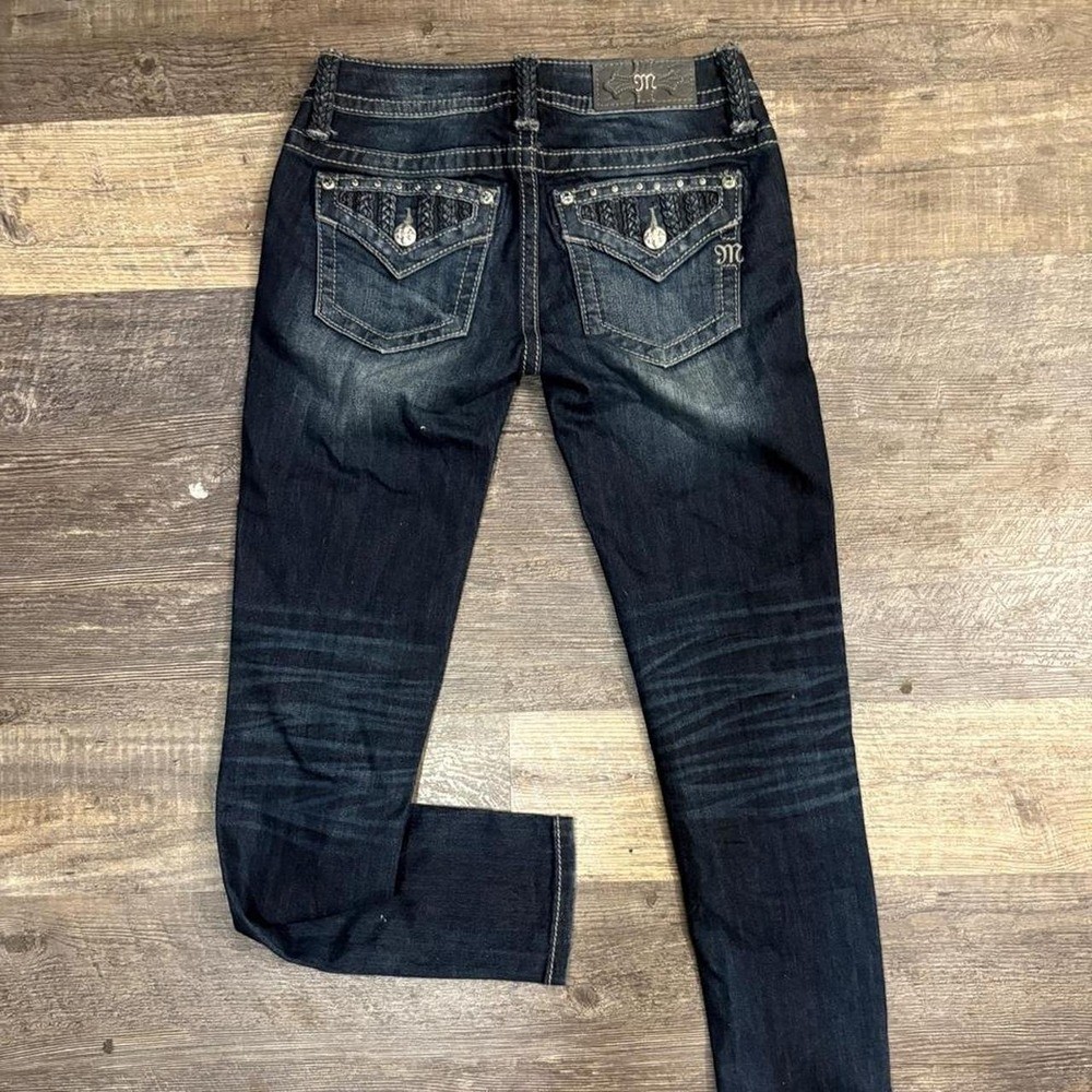 Y2K 2000s grunge size 25 low rise Miss Me Jeans
