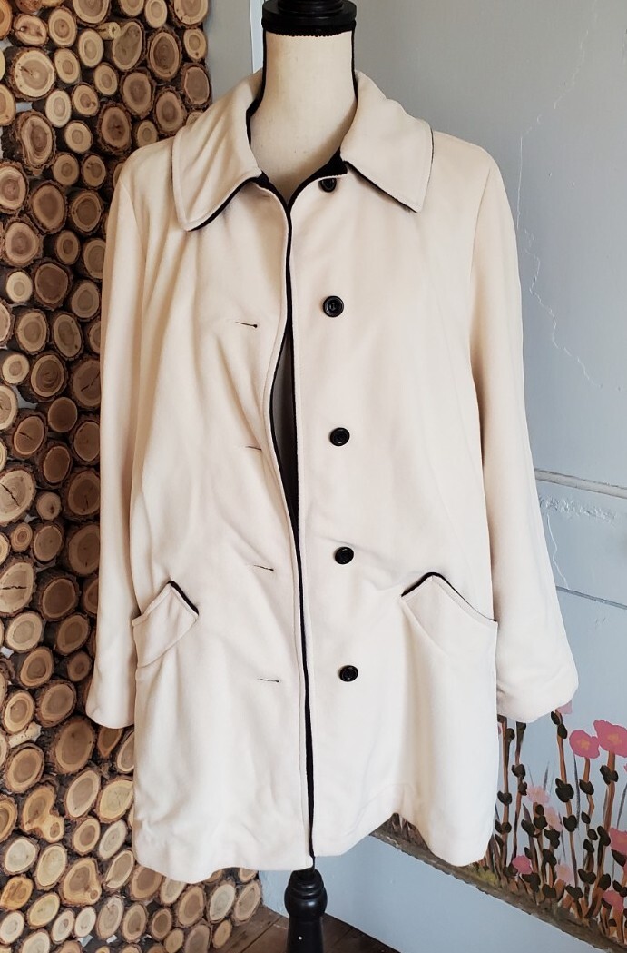 Vintage Lambert’s Enid OK Wellington Fashions Kashmiracle Cream & Black Coat XL