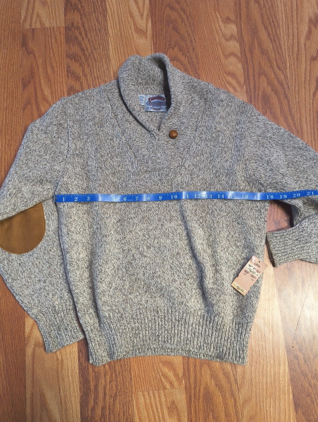 Vtg Cambridge Dry Goods Ragg Wool Blend Sweater NWT M Leather Elbow Patch