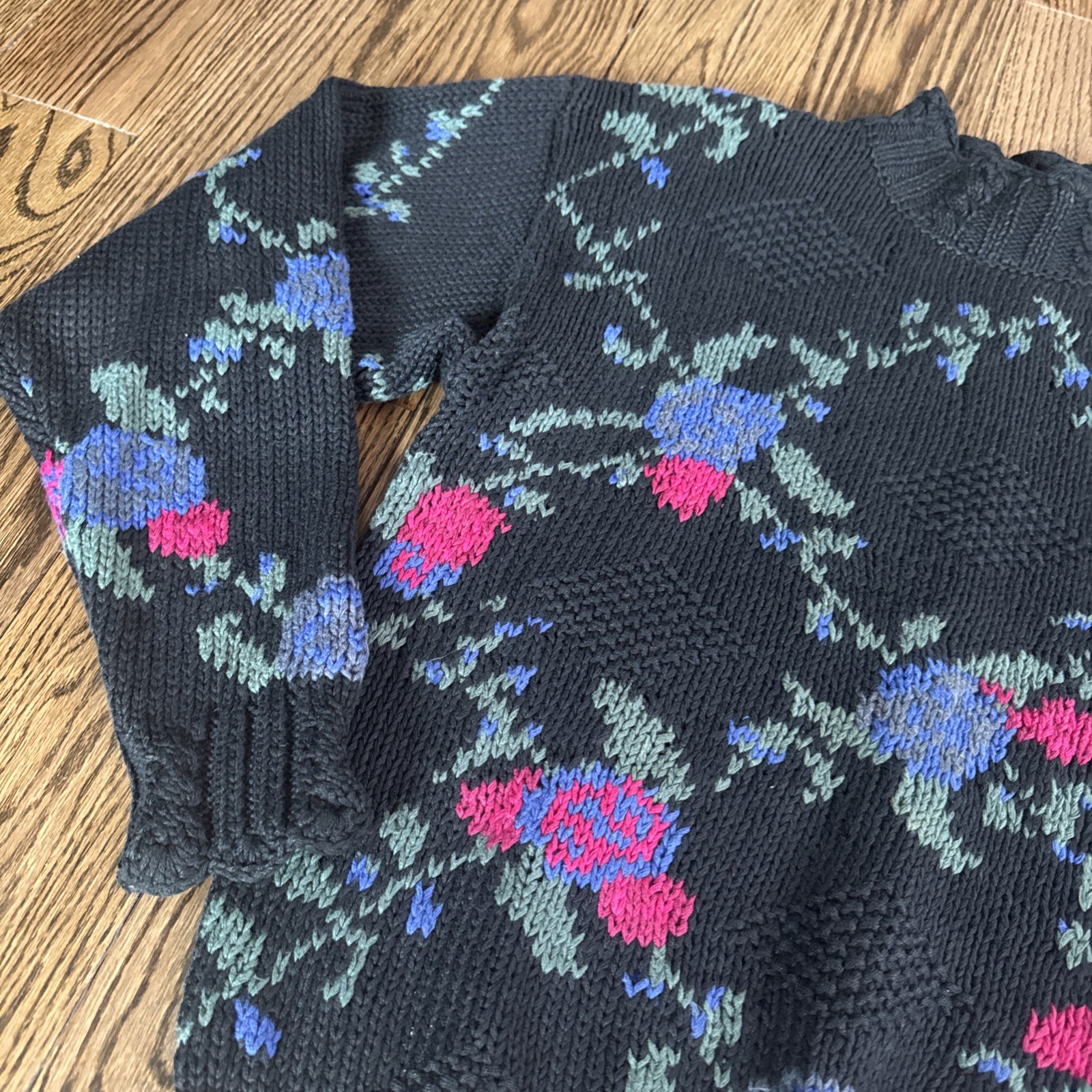 Vintage Maggie Lawrence Embroidered Granny Core Sweater Floral Large Runs Small