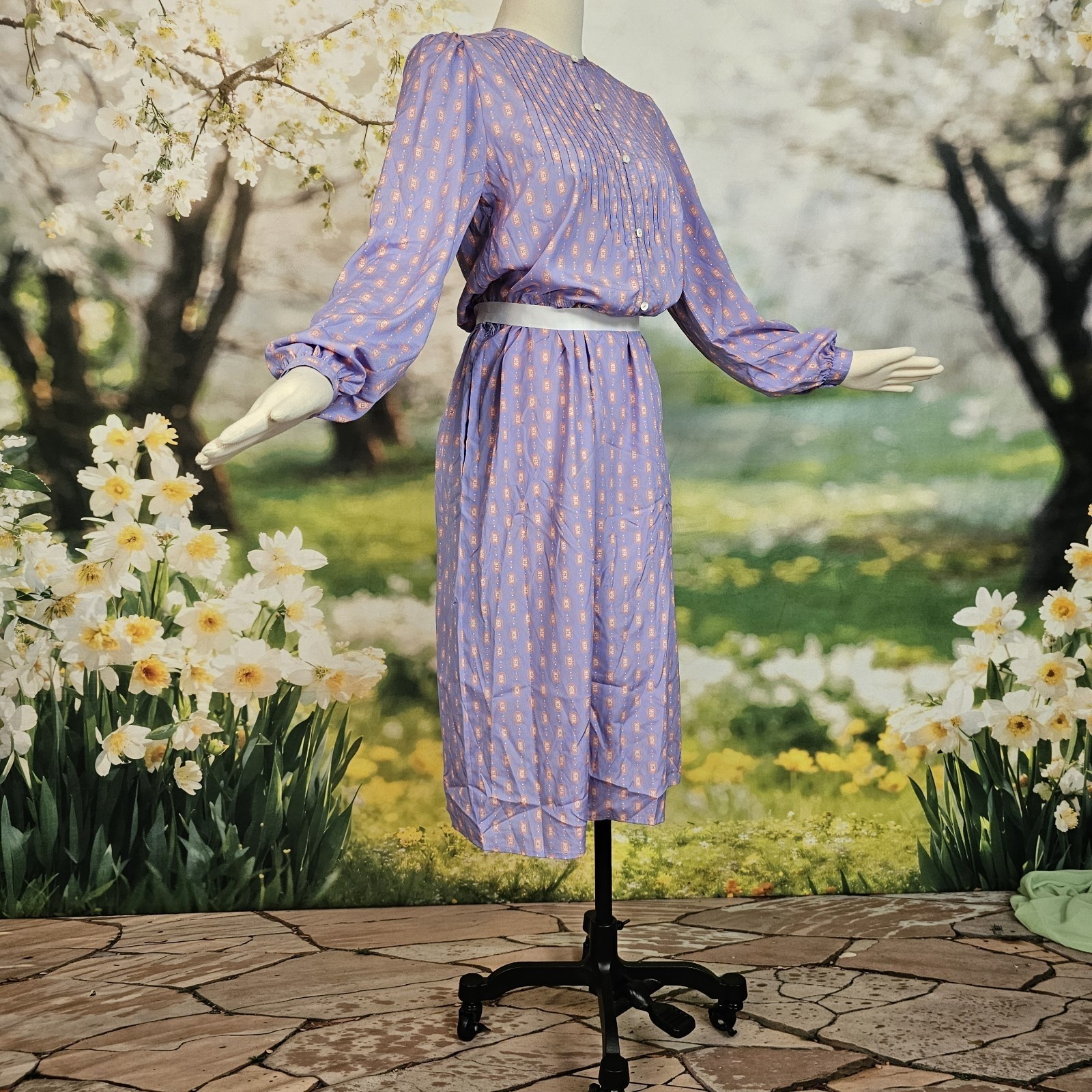 Vintage 1980’s Dress Lilac Purple Print Long Sleeve Silky Retro Button Front