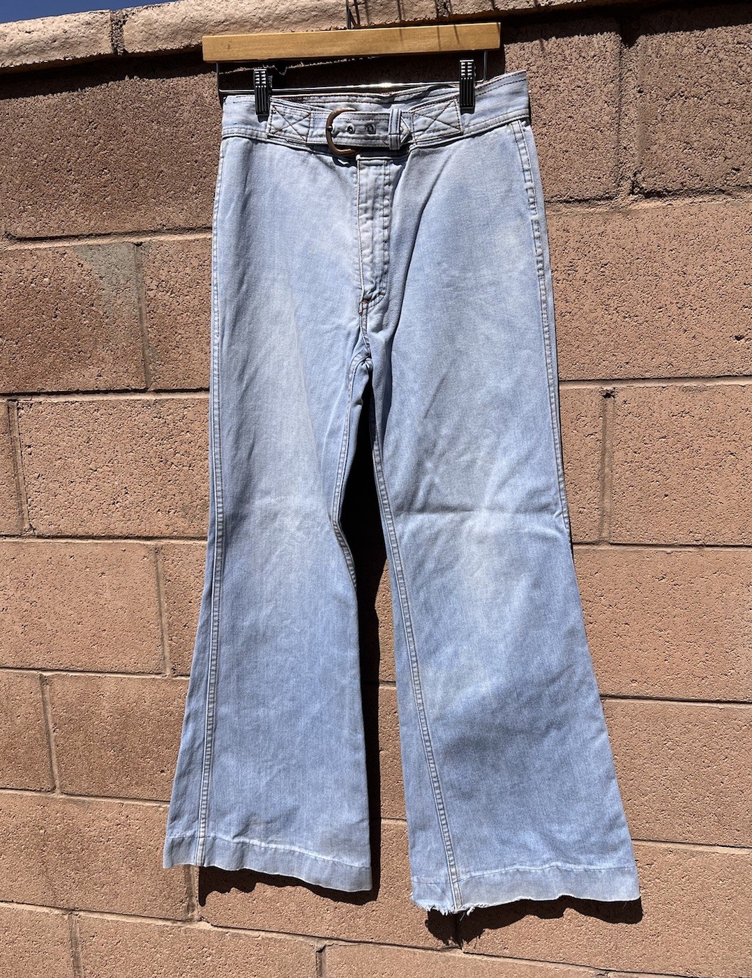 VINTAGE BELTED BELL BOTTOM JEANS LIGHT WASH 30”X31”