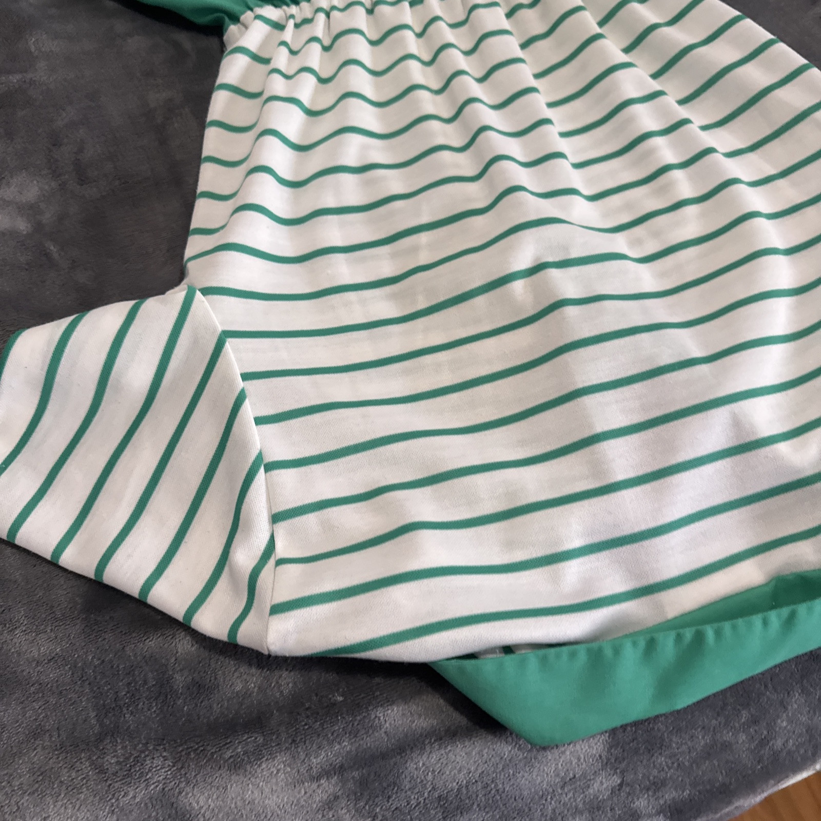 VTG „The Sportsdress” By Sears, Green, White Size Is Smaller. See Measurements.