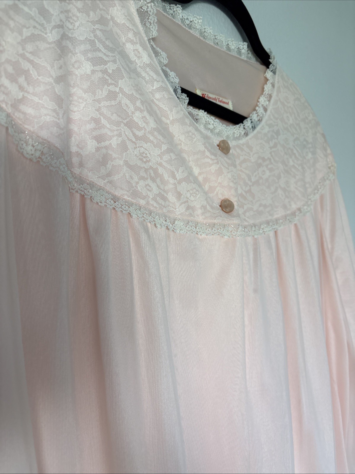 Vtg Pink Blush Evening Gown Lingerie Bridal Boutique Ivory rose Lace Detail