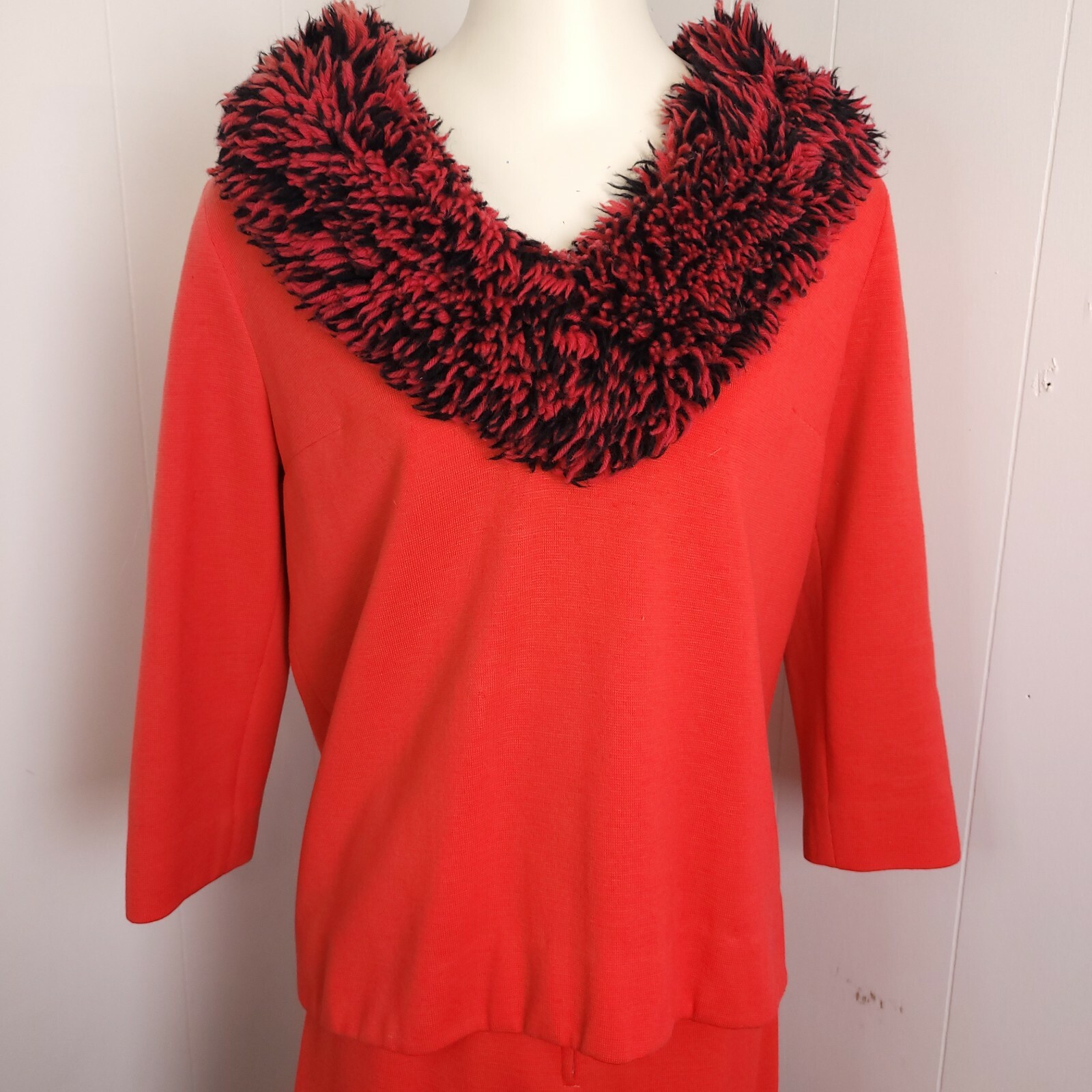 VTG 60s Gino Paoli Pink Peach Wool Knit 2 Pc Suit Loopy Yarn Detail Size 14