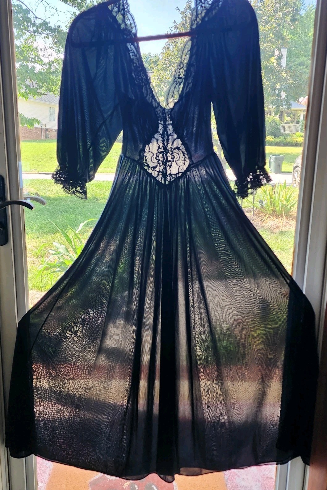 STUNNING VTG OLGA Black Nylon & Lace Full-length Full-sweep Nightgown Made USA
