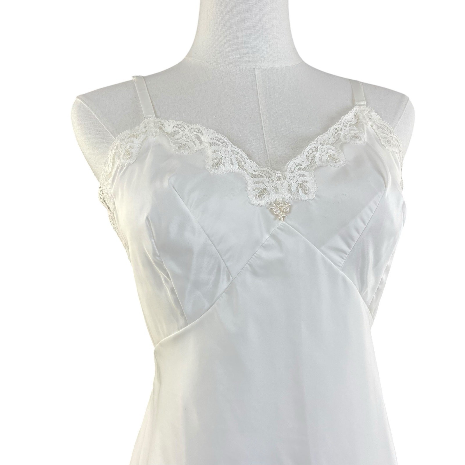 Vintage 70s Wonder Maid White Lacy Maxi Full Slip Dress Women’s Size M