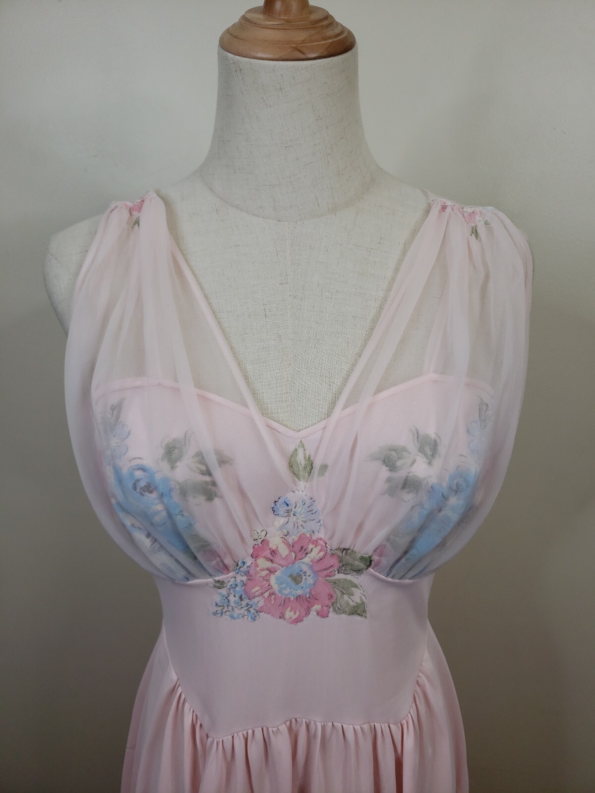 Rare Laros Classic Floral Print Nightgown Size 34