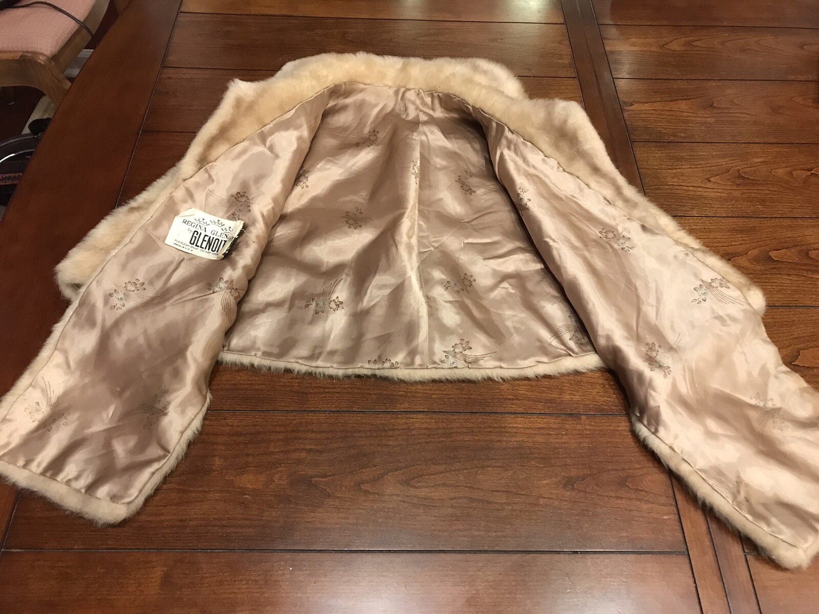 Regina Glenara by Glenoit Faux Fur Cape Shrug VINTAGE light brown