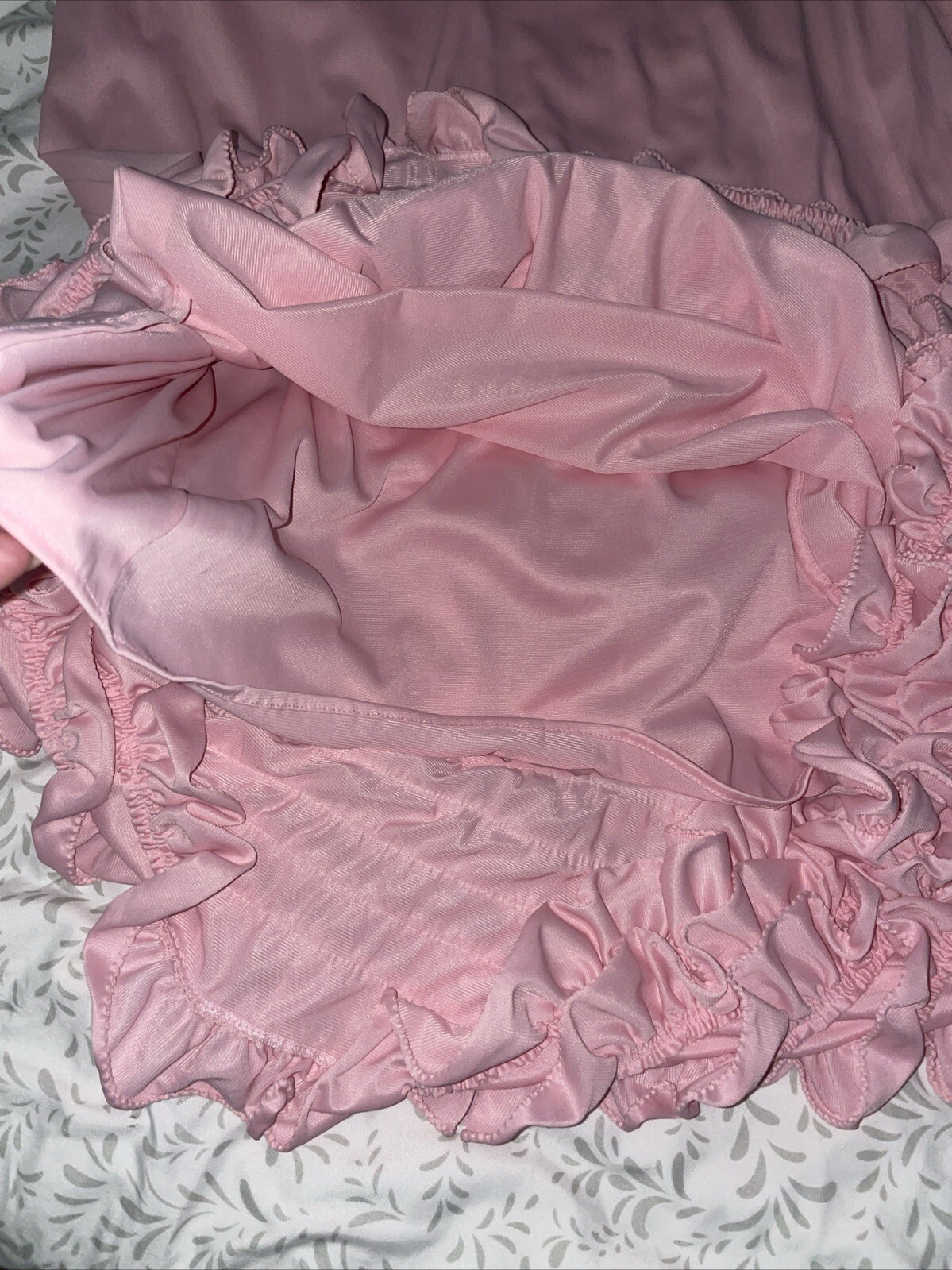 Vtg Sissy PINK Gown Nylon Maidenform Woman’s M TONS of RUFFLES Long Nightgown