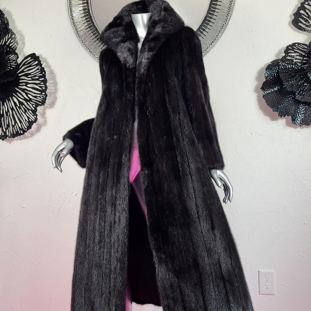 PARISIAN FURS~M/L~STUNNING VINTAGE BLACK GENUINE REAL FULL LENGTH MINK FUR COAT