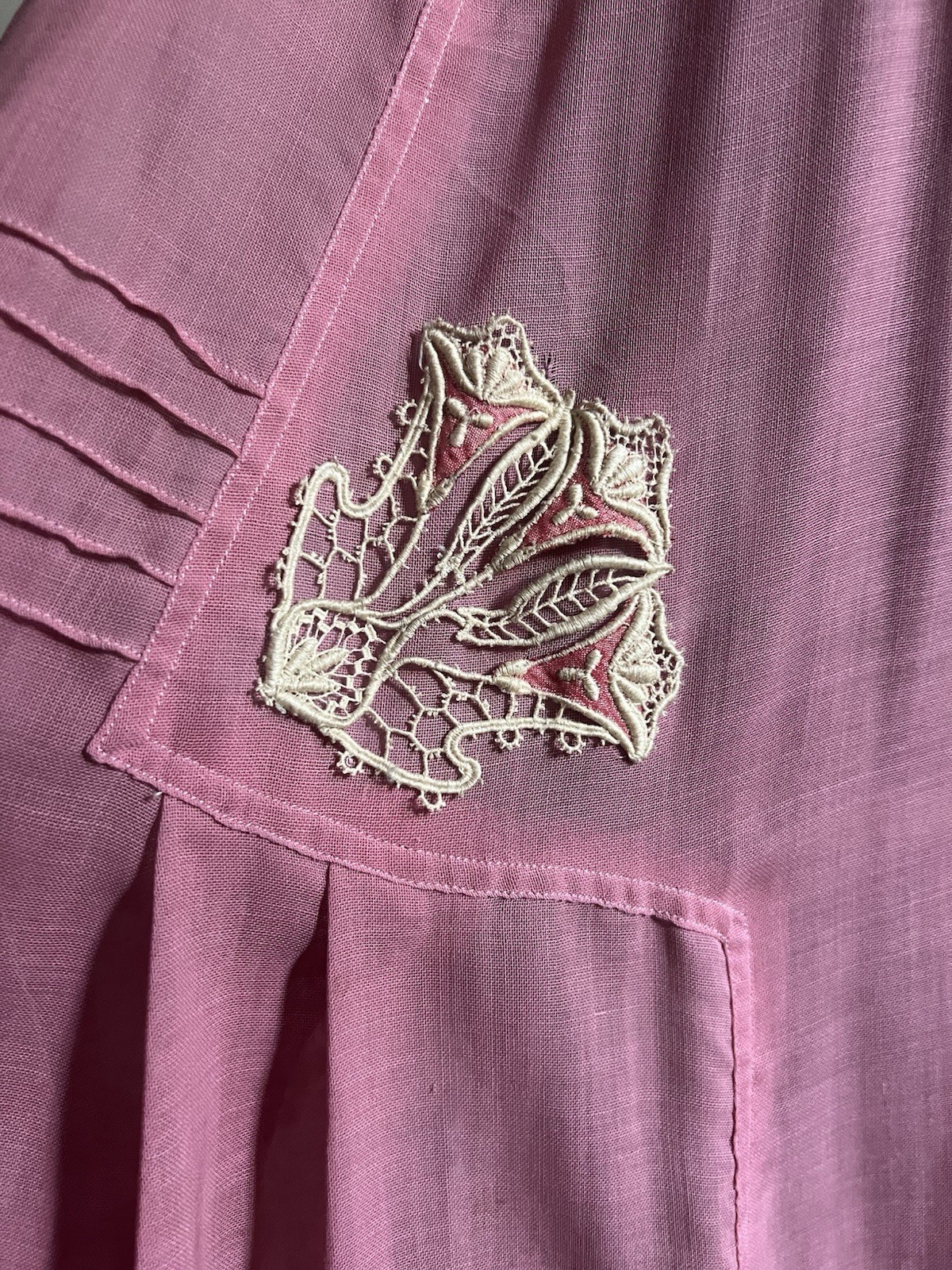 Antique Late Victorian/Early Edwardian Dusty Rose Pink Trained Skirt w/ Crochet