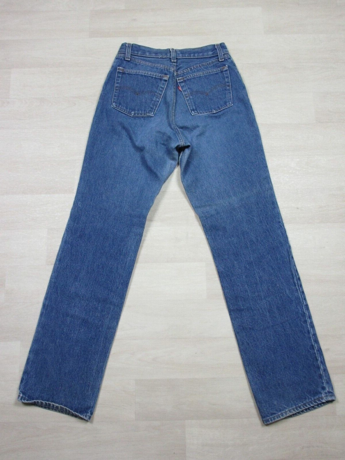 Vintage 1970’s LEVI’S 26501 501 25.5 X 31.5 DENIM JEANS USA Woman’s Button Fly