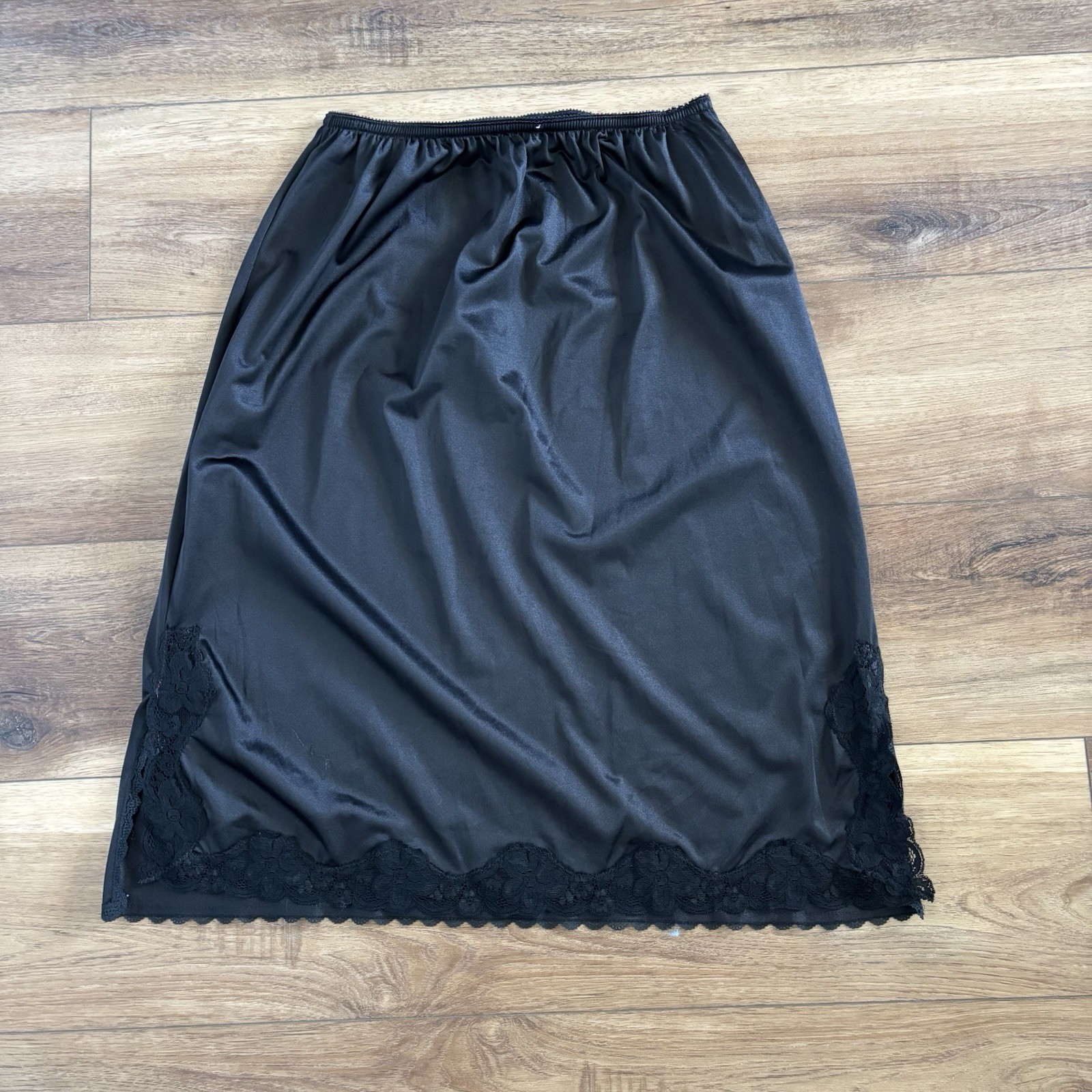 Vintage Black Half-Slip Size Large 25″ Long Enhance By Bestform Nylon Lace Slit
