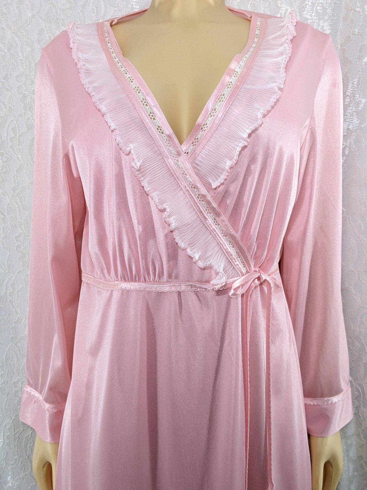 Vintage Pink Crystal Lace Pleats Nightgown and Robe Set M