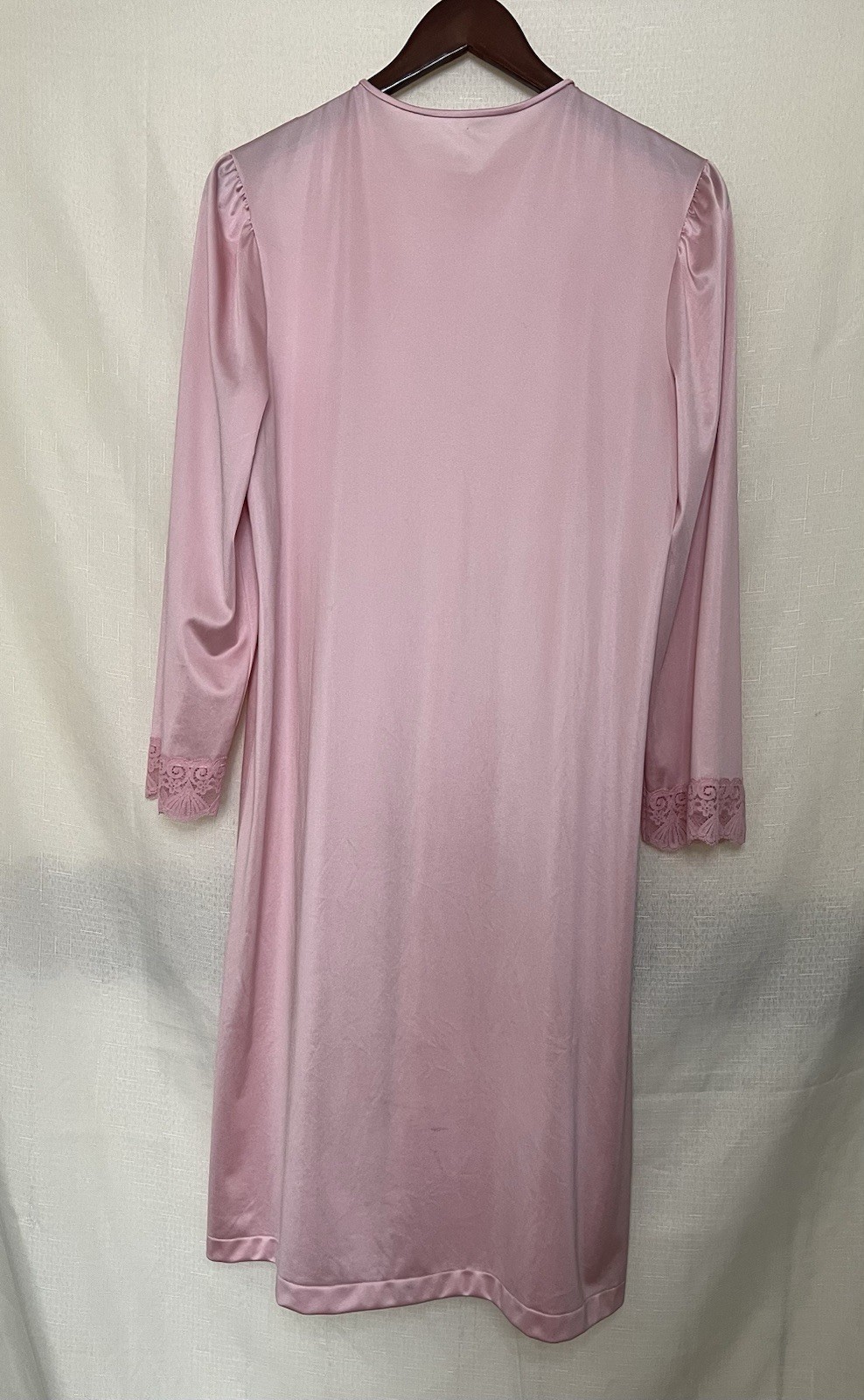 VTG 1950s Vanity Fair Pink SML Overlay Robe With Lace Accents l Made In USA