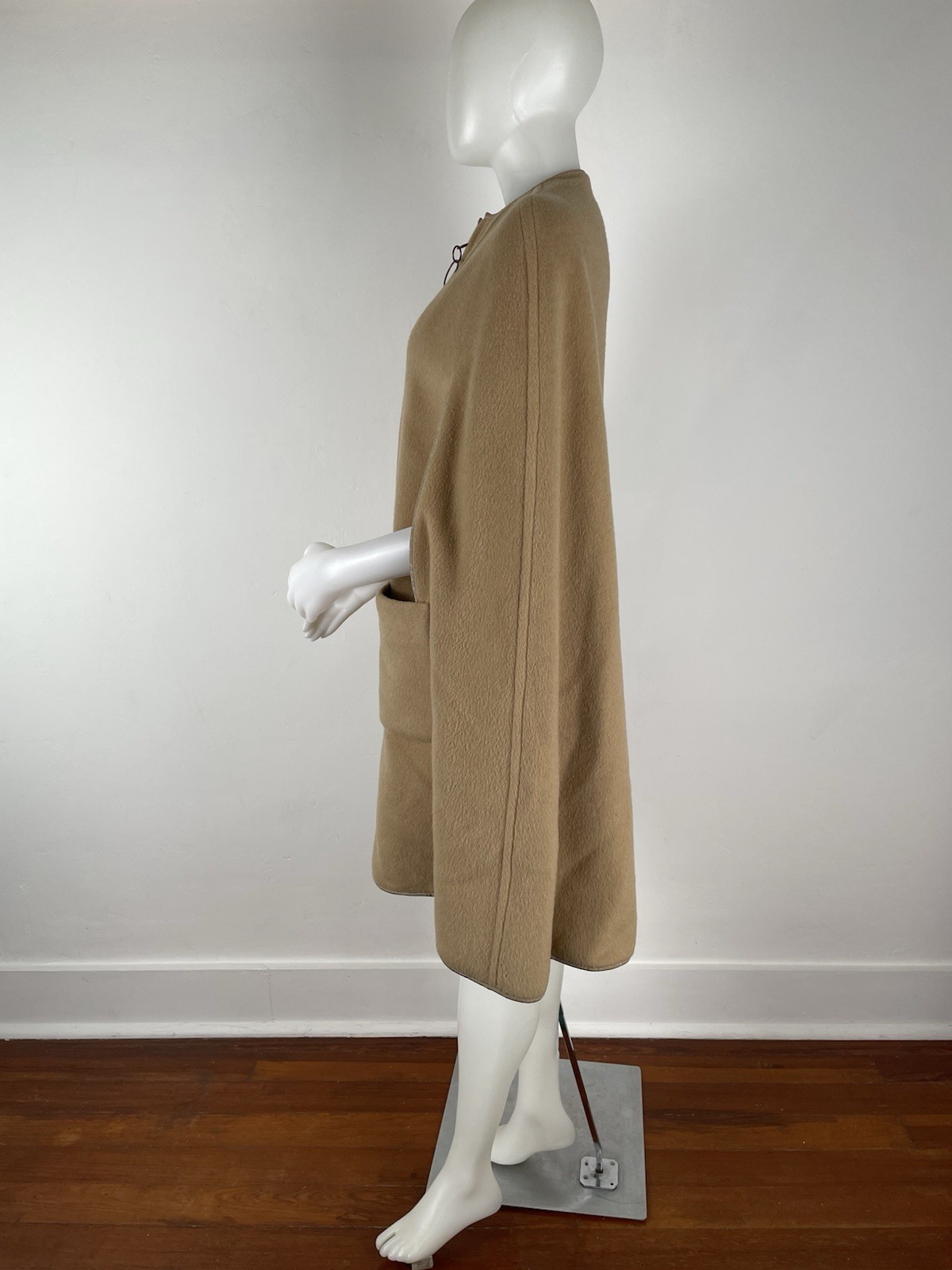 VTG 60s Cape Wool Leather Trim Ring Zipper ILGWU (SEE FLAWS