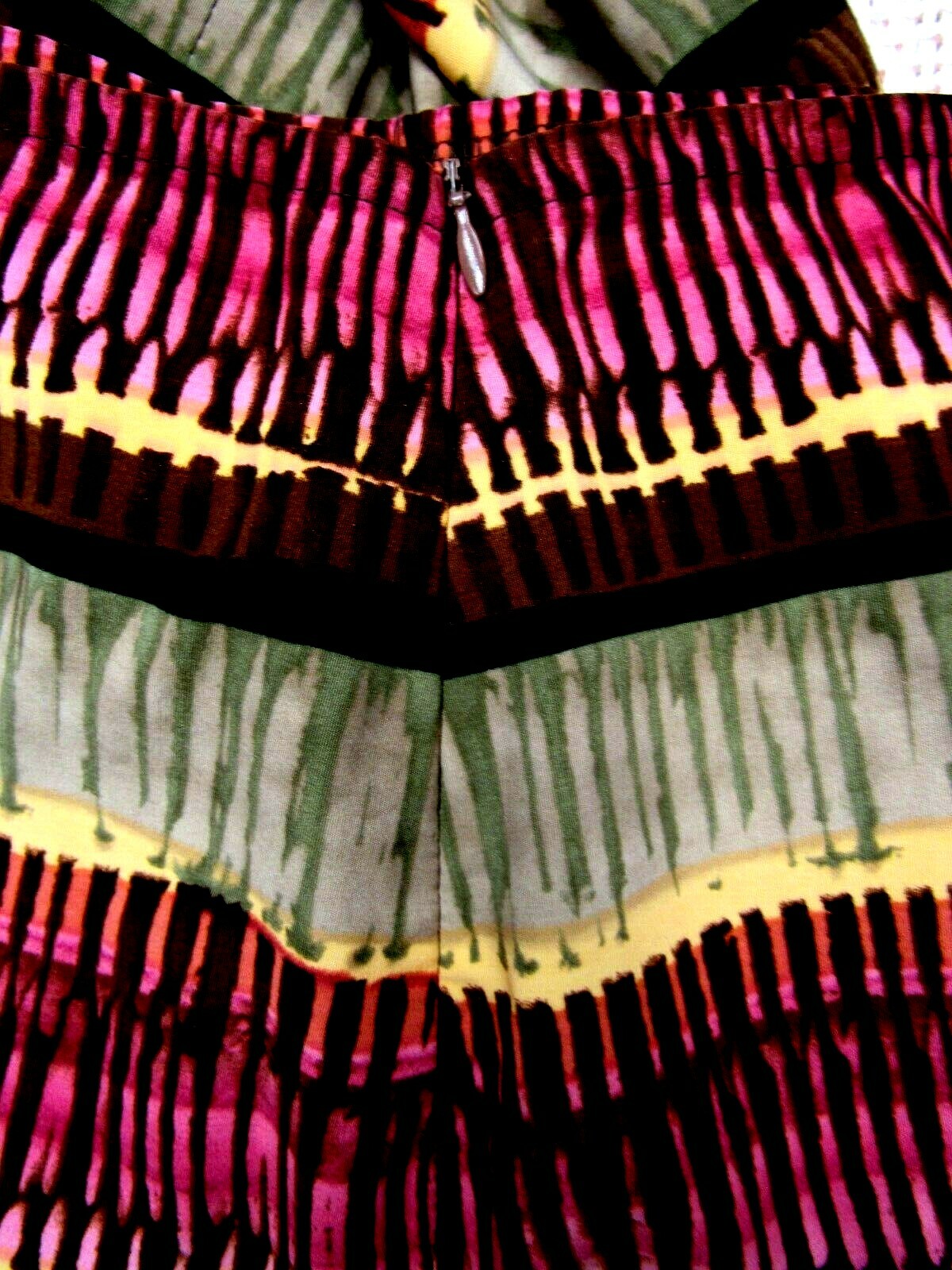 VTG BENTLEY ARBUCKLE Skirt A Line Bargello Art Burgundy Gold Olive Black 8 M EUC