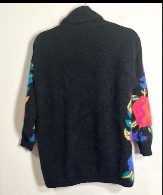 Vintage 80’s – RAFAELA Angora and Lambswool Black Cardigan M