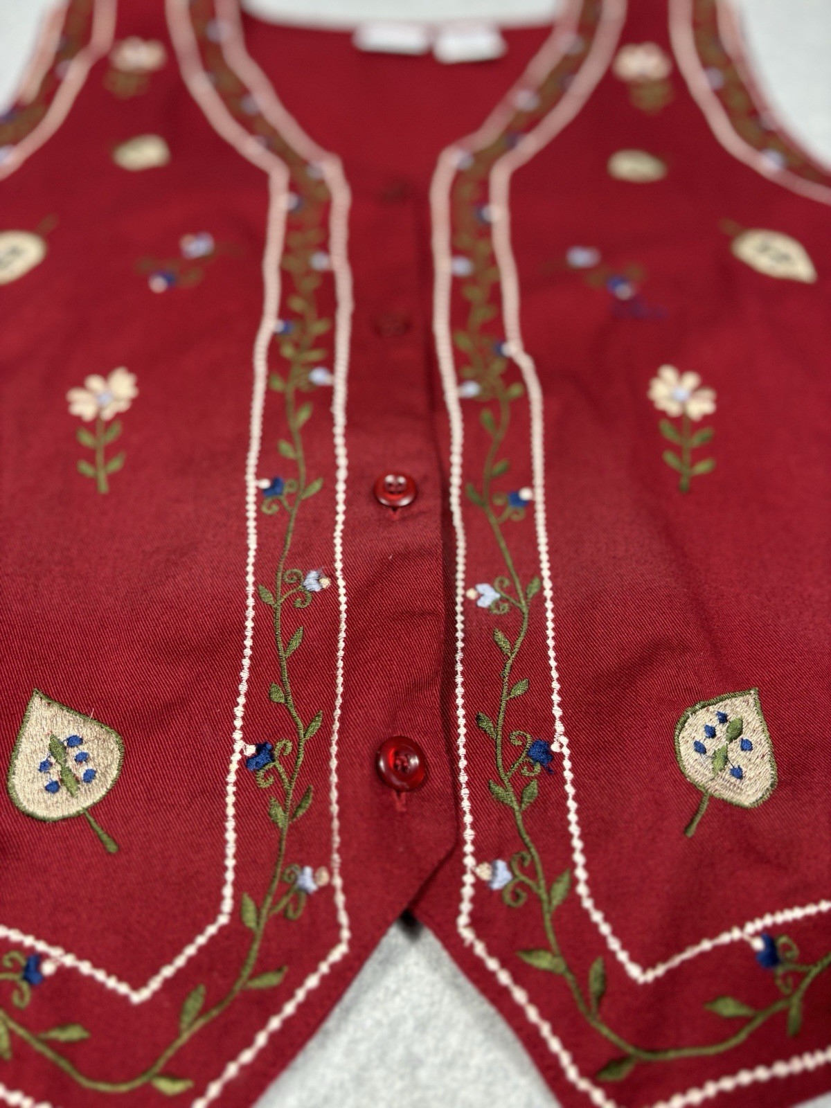 Vintage Bobbie Brooks Vest Cotton Floral Embroidery Very Berry Cottagecore XL
