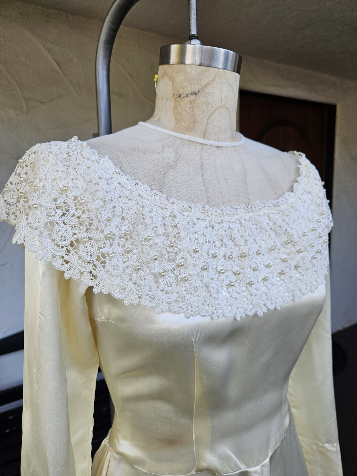 Vintage Classic 1940s-1950s Silky Satin Long Sleeve Wedding Dress W/train Lace 8