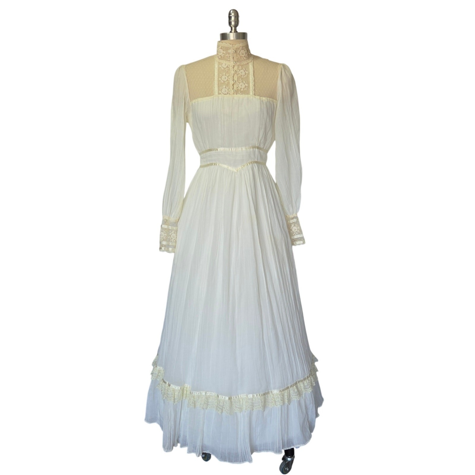 Gunne Sax Wedding Dress Size 11 Ivory Lace Vintage 70s Prairie Bridal Gown