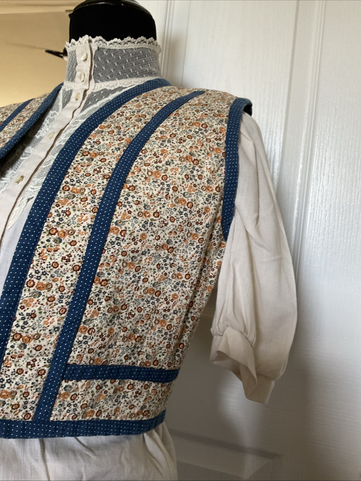 GUNNE SAX PATTERN HANDMADE VINTAGE SKIRT AND QUILTED VEST WITH BLOUSE XS