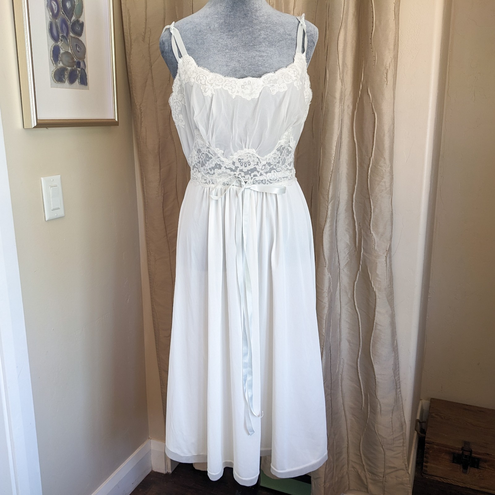 Vtg 1960s Vanity Fair Nightgown 34 White Nylon Chiffon Lace Coquette Slip Dress