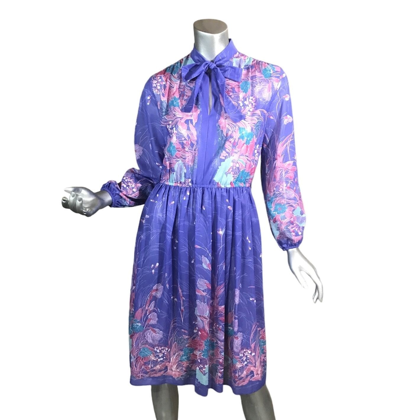 Vintage Mavinette Dress Women’s Small/Medium Purple Pink Blue Floral Pattern 3/4