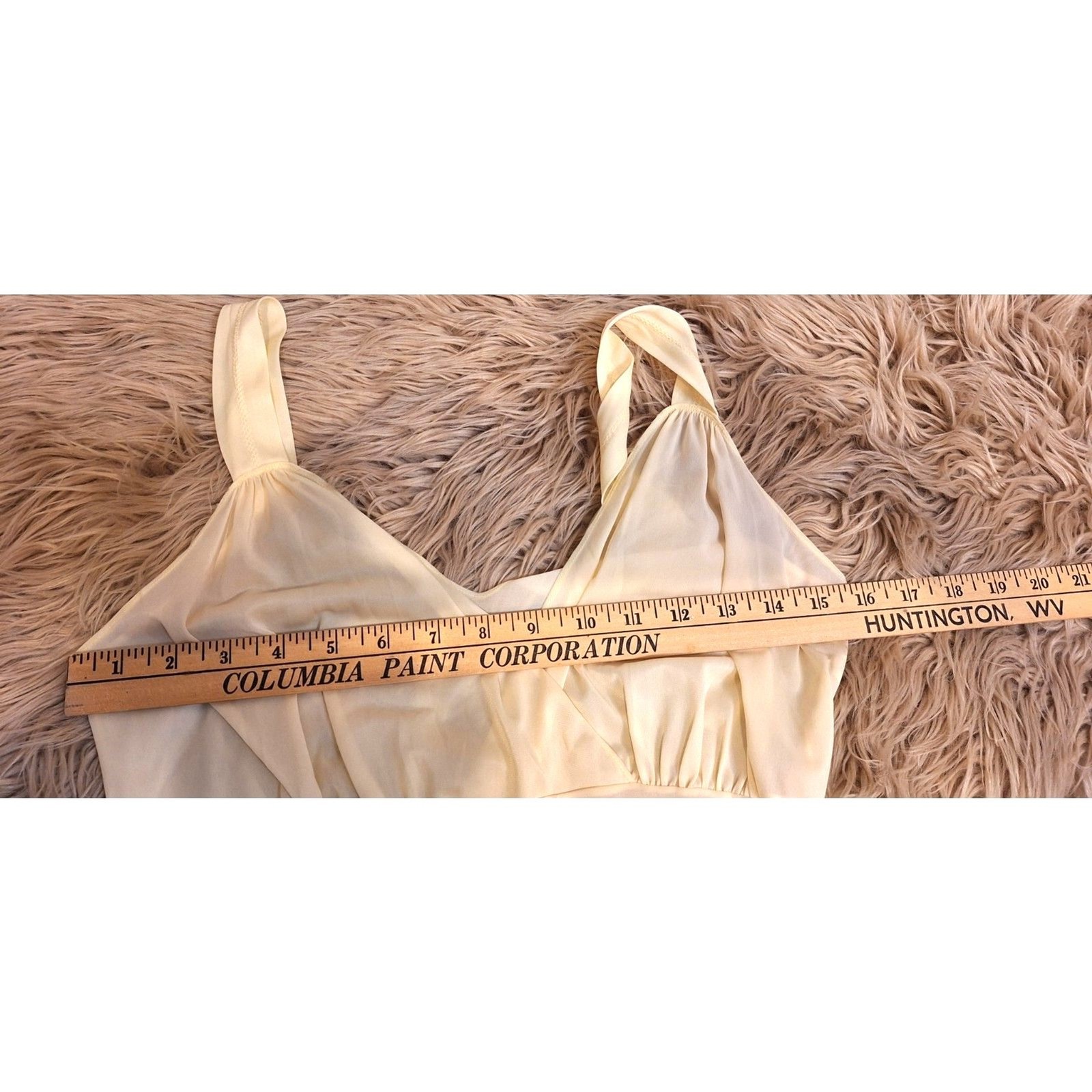 Vanity Fair Ladies Yellow Vintage Nightgown
