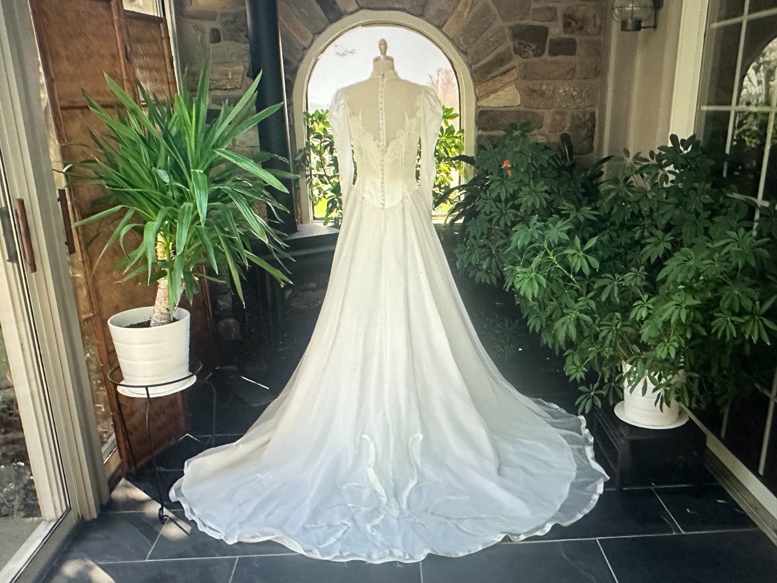 Vintage 1970s Ivory Nylon Chiffon Alencon Lace Wedding Dress