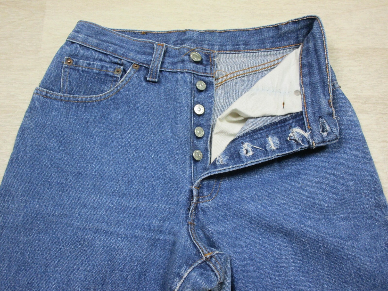 Vintage 1970’s LEVI’S 26501 501 25.5 X 31.5 DENIM JEANS USA Woman’s Button Fly