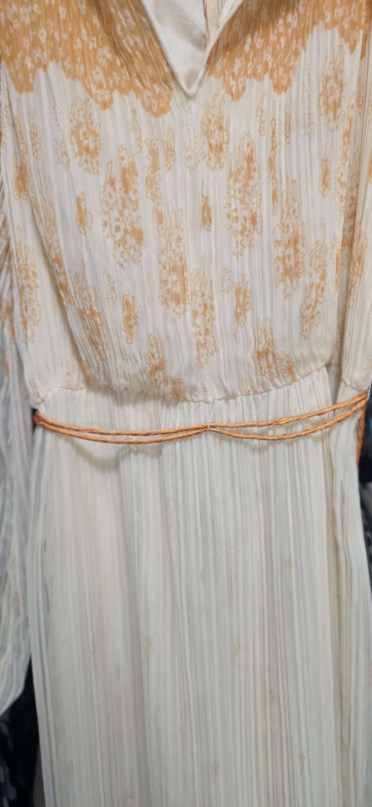 1970s Vintage Marita By Anthony Muto – Pleated Dress -19″ P2P