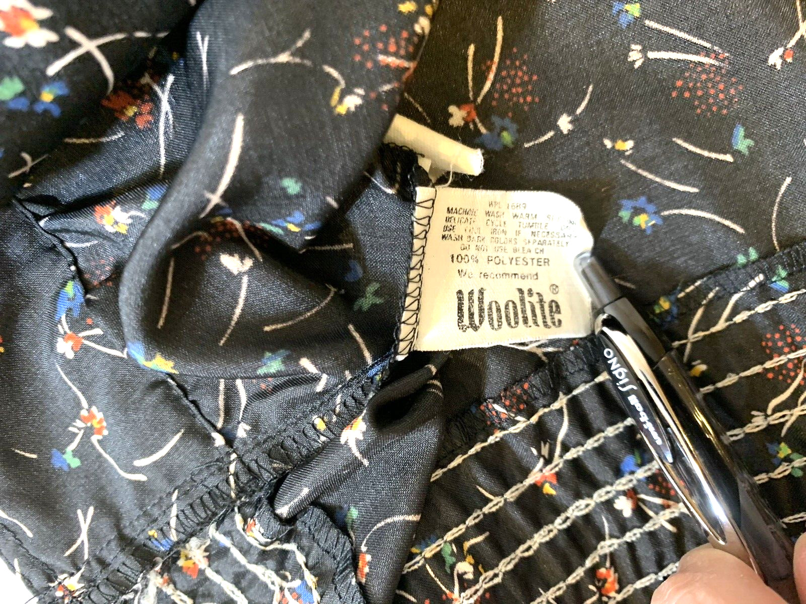Lady Manhattan Blouse Womens 10 Black Vintage 70s Silkhana Floral Pullover