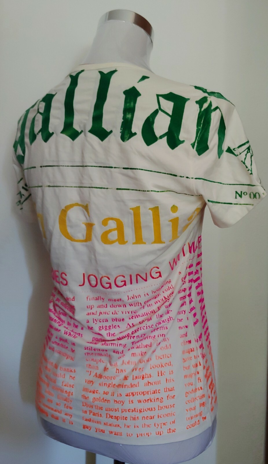 JOHN GALLIANO 90’s „Gazette” woman t-shirt size M New! Rare