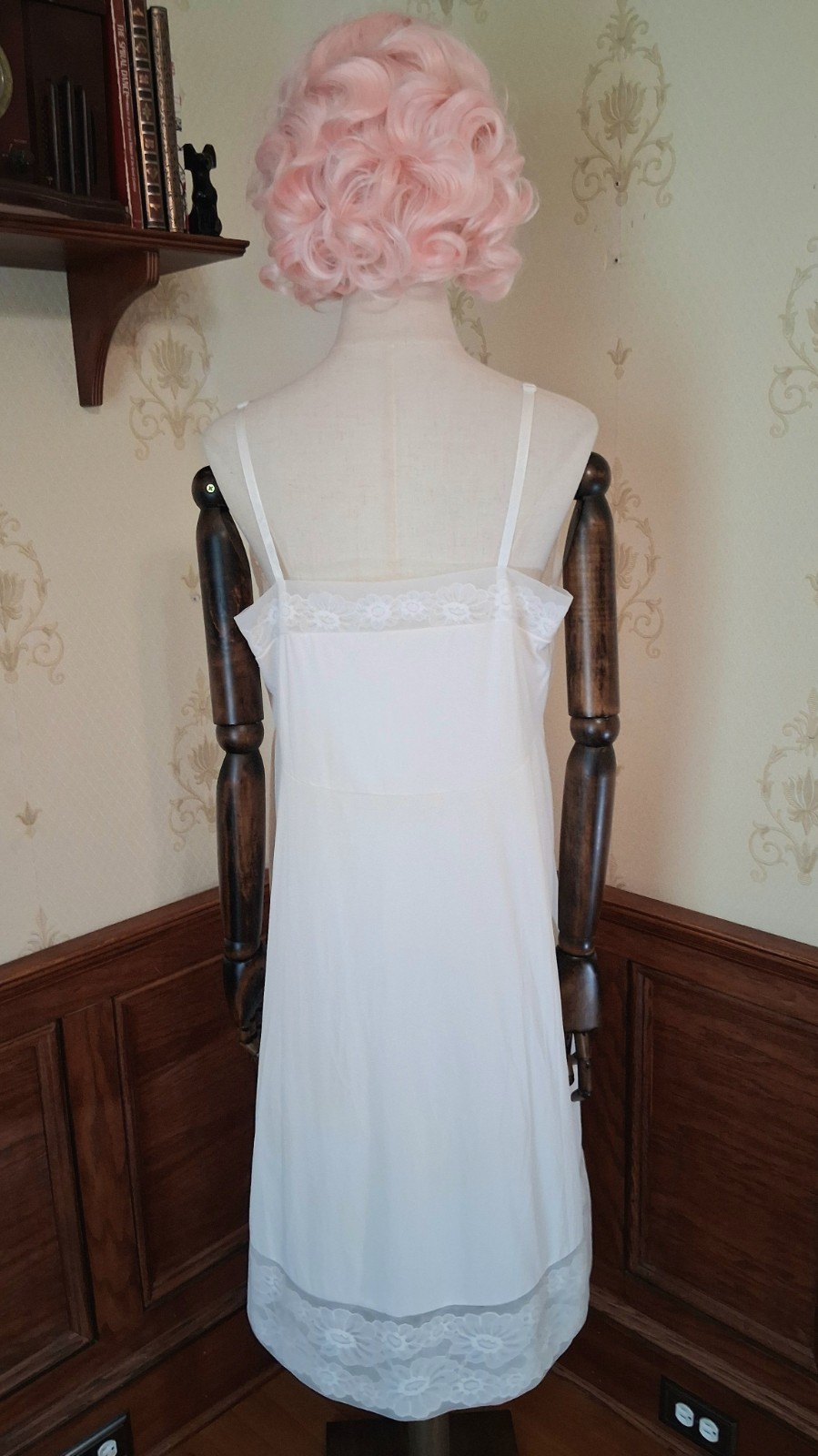 Vintage 1970s Vanity Fair White Lacy Romantic Cottagecore Coquette Slip Dress