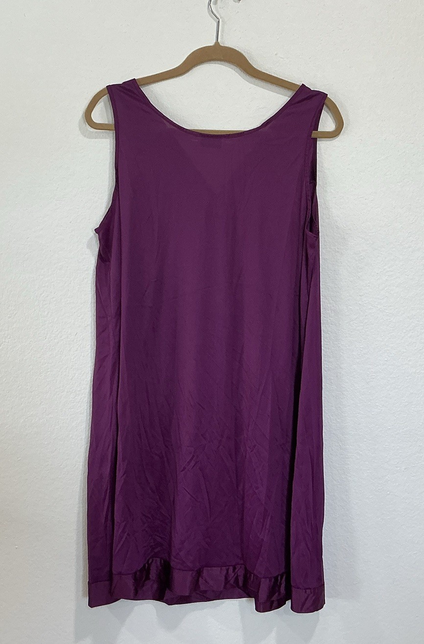 Vtg Vanity Fair Nightgown/Slip Dress Deep Plum Lace V-Neck Sleeveless USA S: L