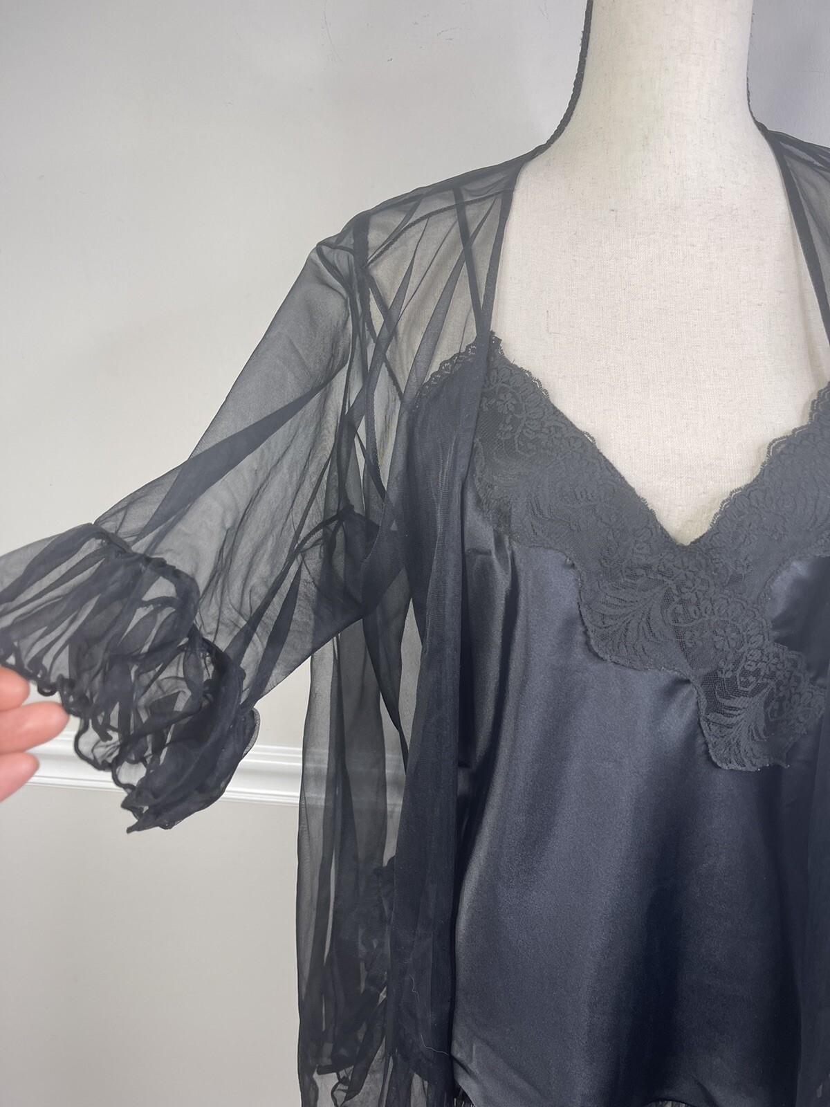Vintage DELICATES Liquid SATIN Lace Cami Peignoir Black Large Chiffon Set Sexy