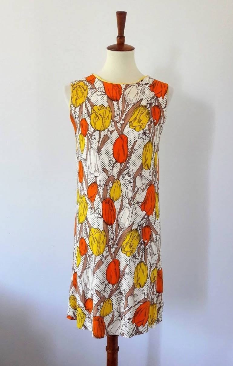 1960s Vintage White, Orange, and Yellow Tulip Print Shift Dress
