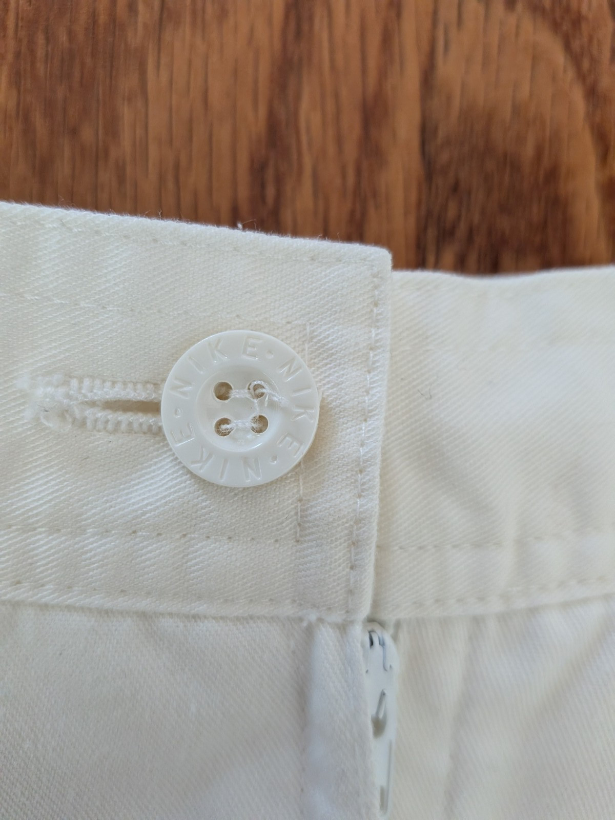 Vintage 80s NIKE white pleated tennis skirt skort embroidered logo shorts 90s