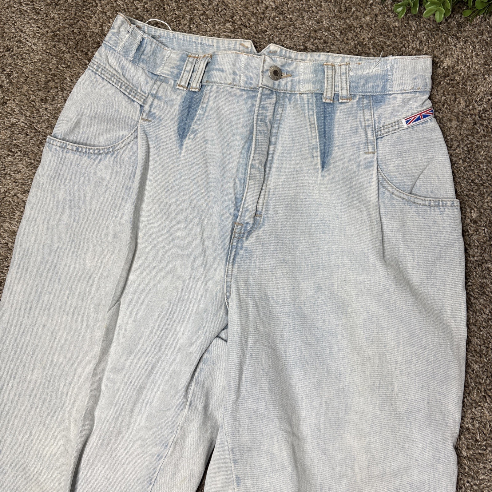 Vintage Brittania Jeans high-waisted pleated tapered leg Acid Wash Sz 32×28.5