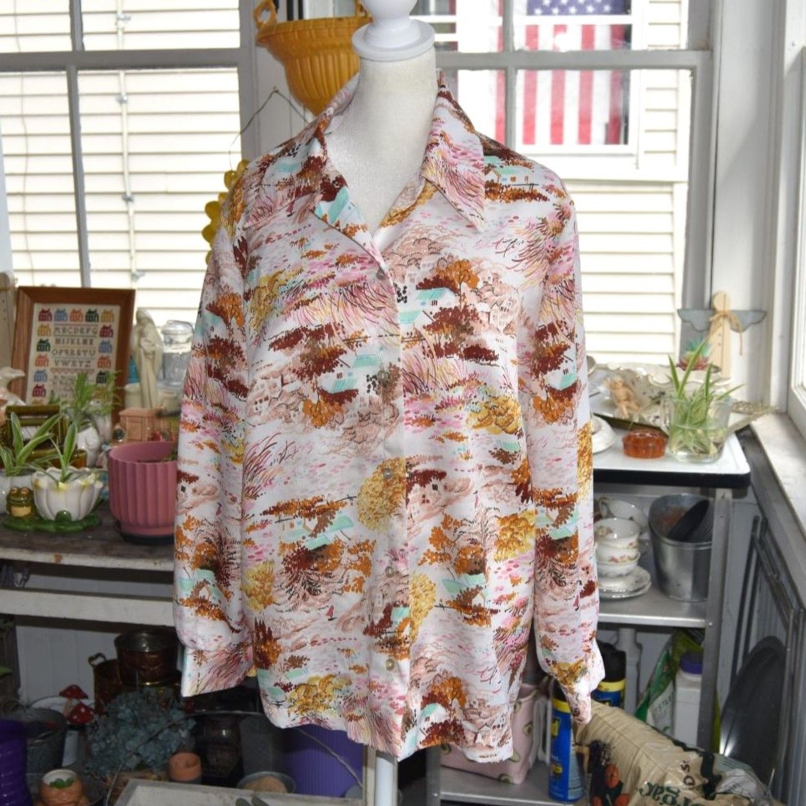 Vintage 70s Scenic Print Blouse Large XL Pink Cottage Landscape Shirt
