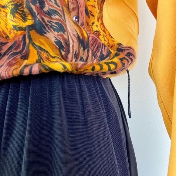 Menu Vintage 80’s Tiger Black and Yellow Dress