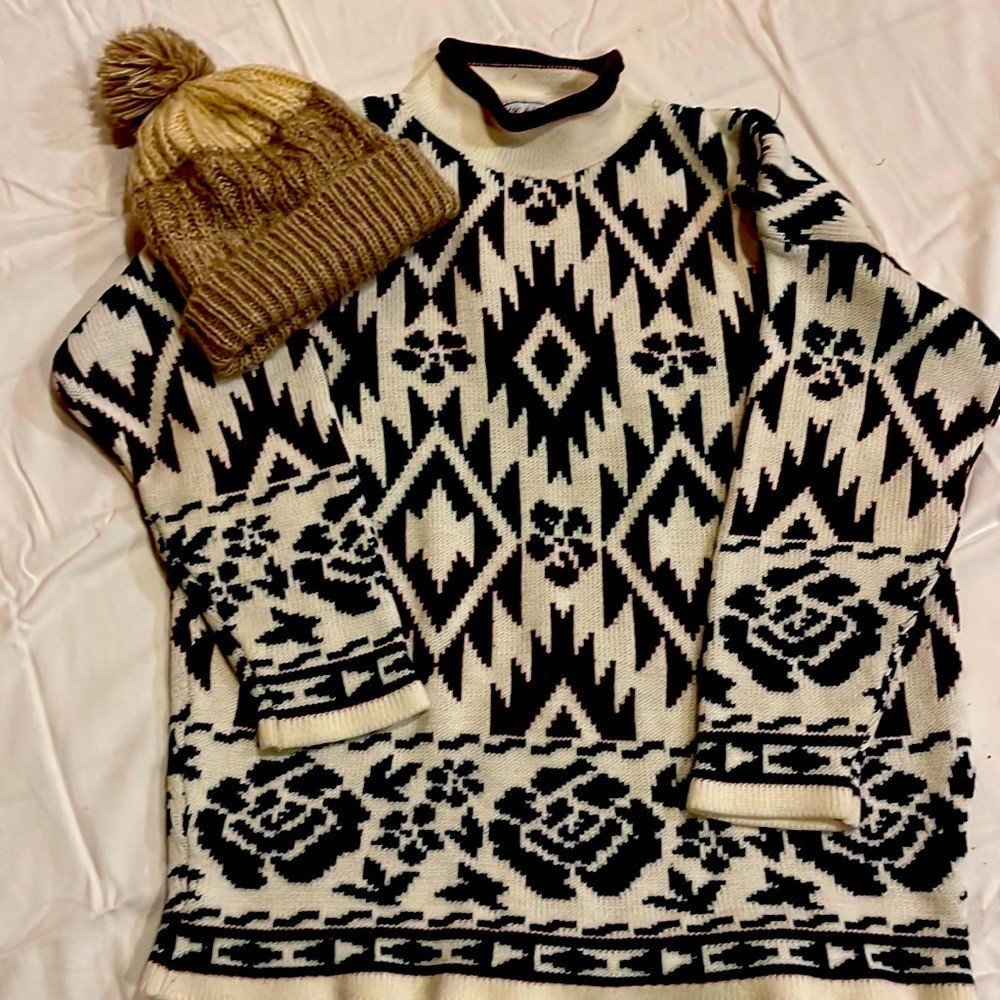 Gorgeous Vintage JC & Lewis New York Aztec & Rose Knit Mock Turtleneck Sweater