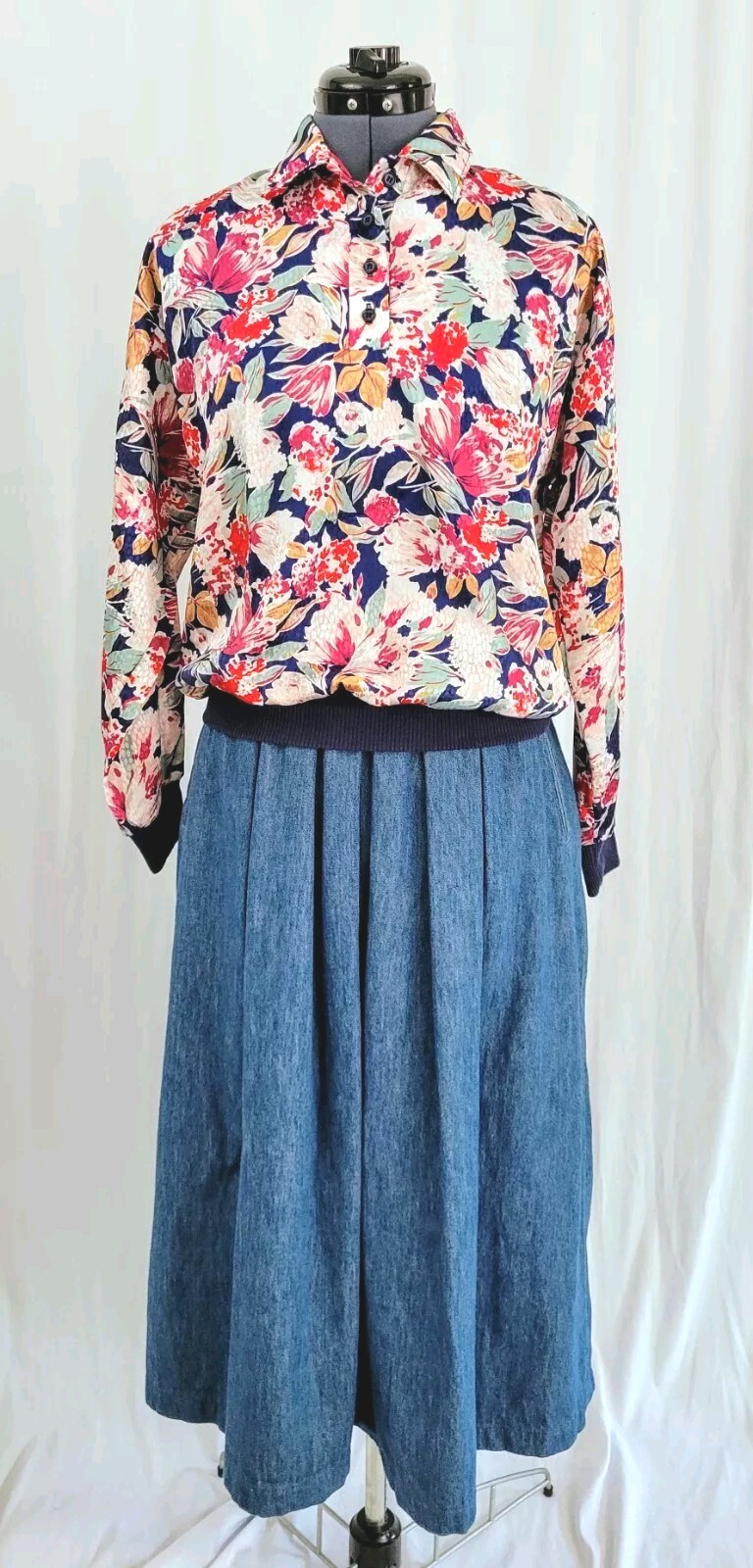 Vintage Jeri Marque Floral on Navy Blouse w Knit Cuffs & Waistband Sz M/L?