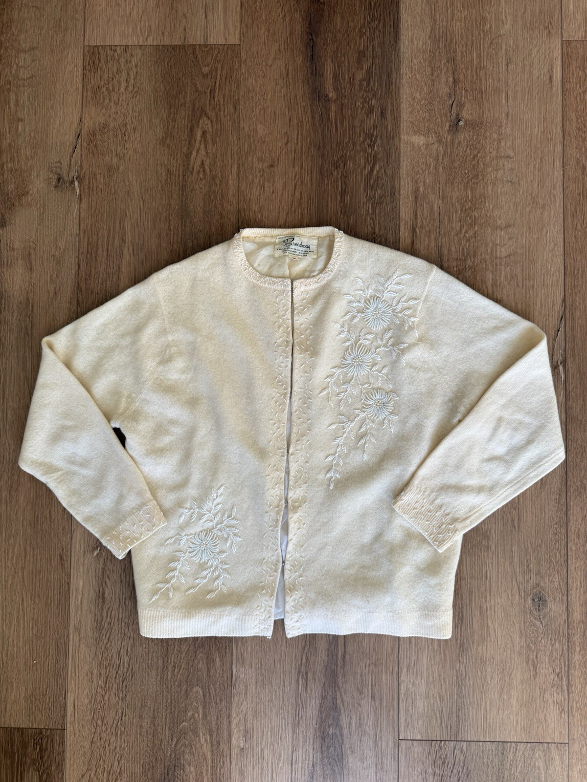 Vintage 60s Woman’s Cream Broadway Beaded Flower Lambswool Cardigan – Small