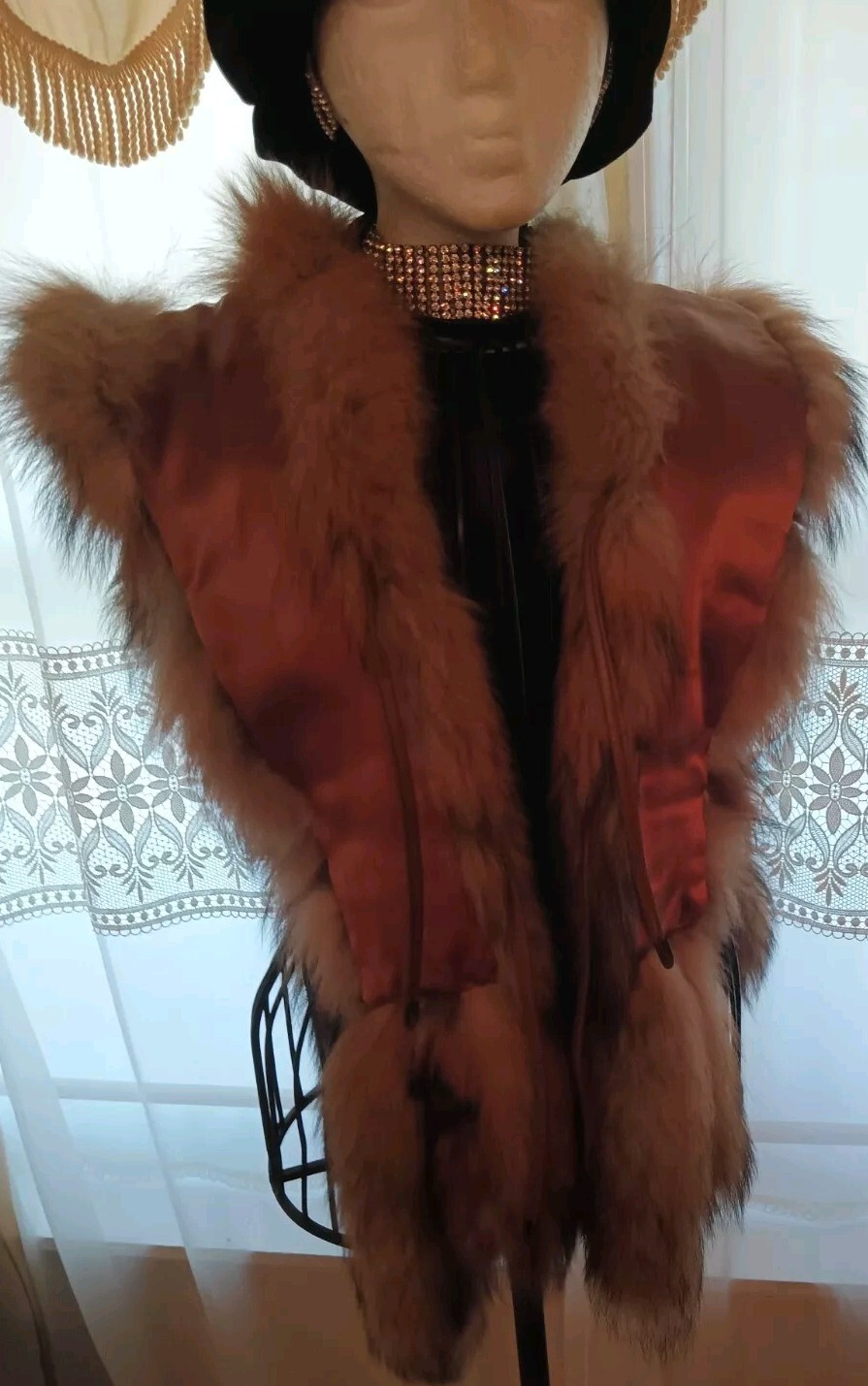 FOX VEST – SIZE SMALL/MEDIUM BY JACQUES SAINT LAURENT FOR F.C.I. PARIS NEW YORK
