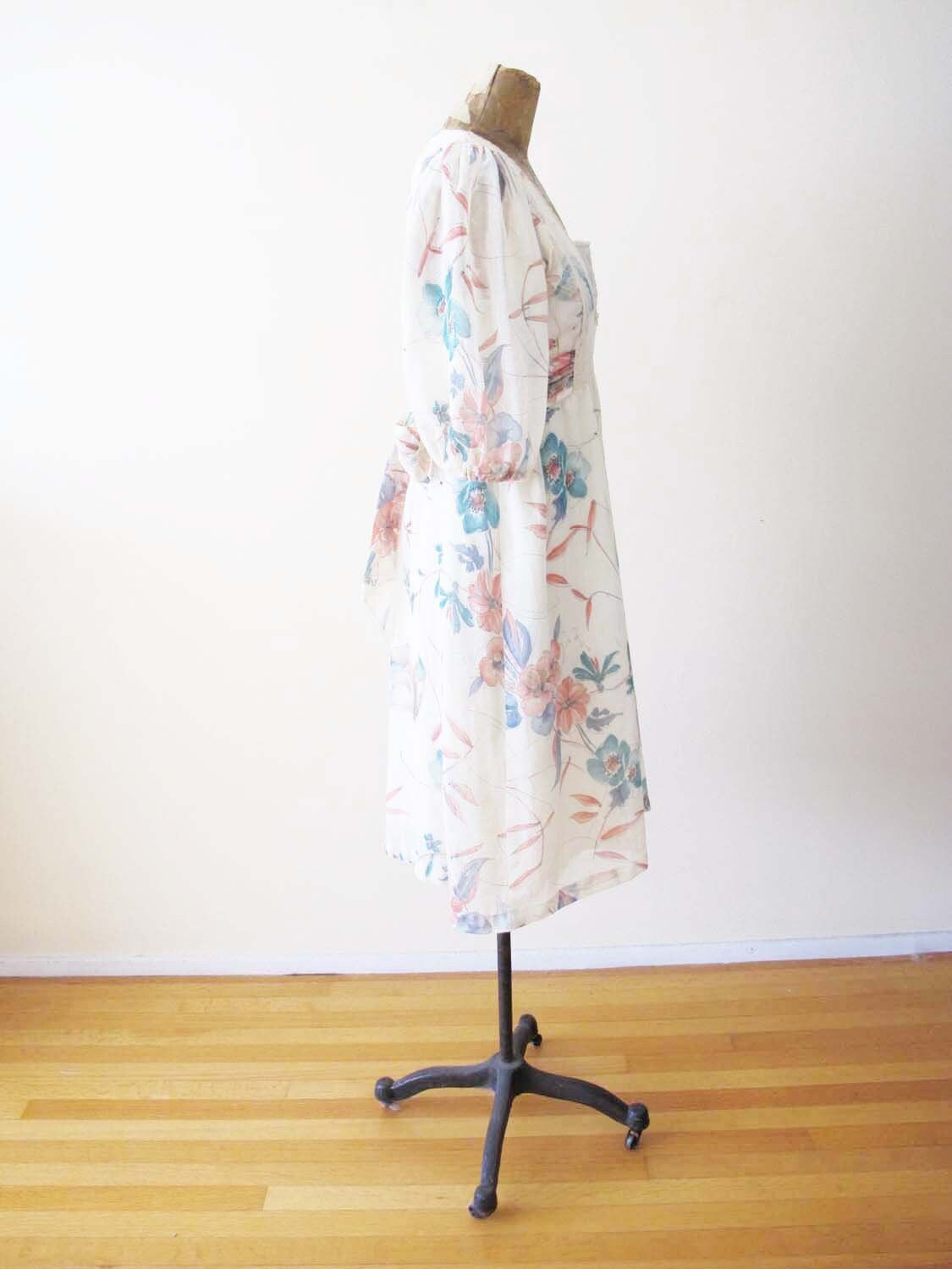 1970s Butterfly Moth Insect Print Sundress S M – Vintage 70s Beige Neutral Poet